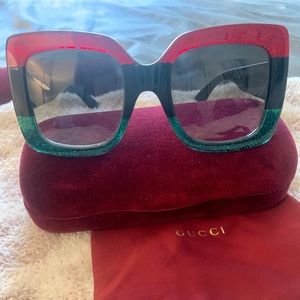 Gucci oversized diva sunglasses